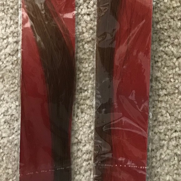 Set of Two NEW Long Clip-On HAIR EXTENSIONS - Picture 3 of 3